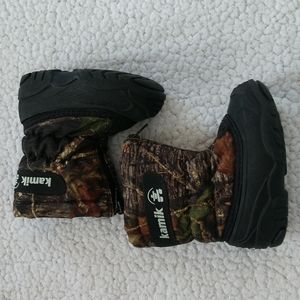 Kids Kamik Camo Front Zip Winter Snow Boots Size 7